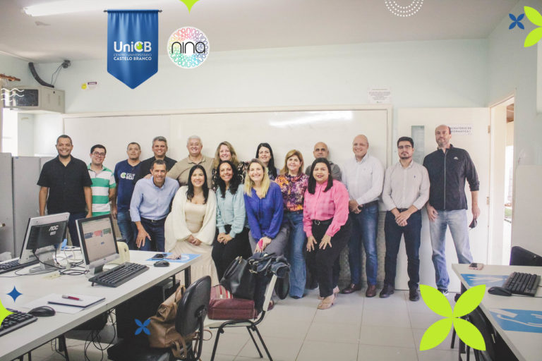 Read more about the article 👩‍💻🚀 Os nossos professores estão suuuuuper on!!!