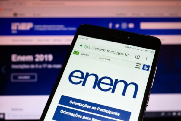 Leia mais sobre o artigo O ENEM está On: Como Utilizar a Nota do ENEM para Estudar no UniCB