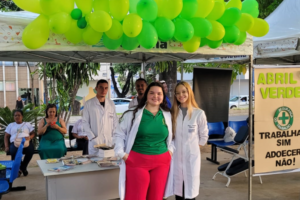 Leia mais sobre o artigo Estudantes da Saúde UniCB Participam do Evento ‘Abril Verde’