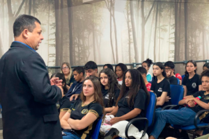 UNICB Realiza Palestra Inspiradora para Alunos do 3º Ano em Escolas de Pancas