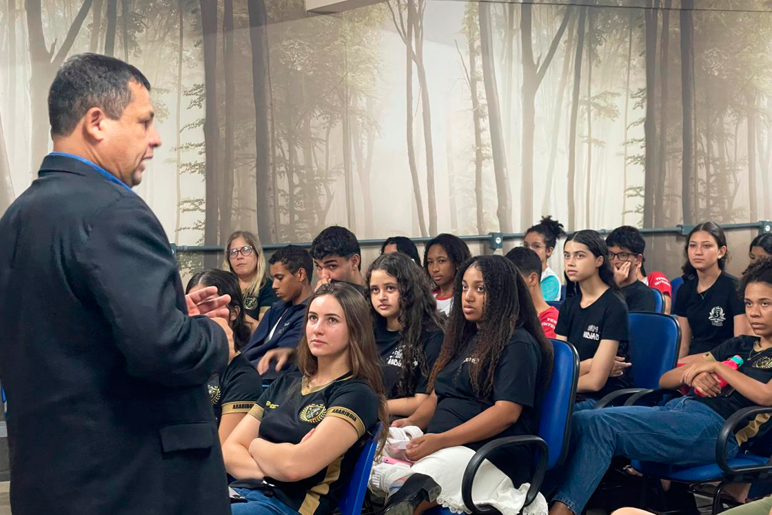 Você está visualizando atualmente UNICB Realiza Palestra Inspiradora para Alunos do 3º Ano em Escolas de Pancas