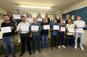 Formatura da primeira turma do curso Mercado Financeiro Descomplicado do UniCB