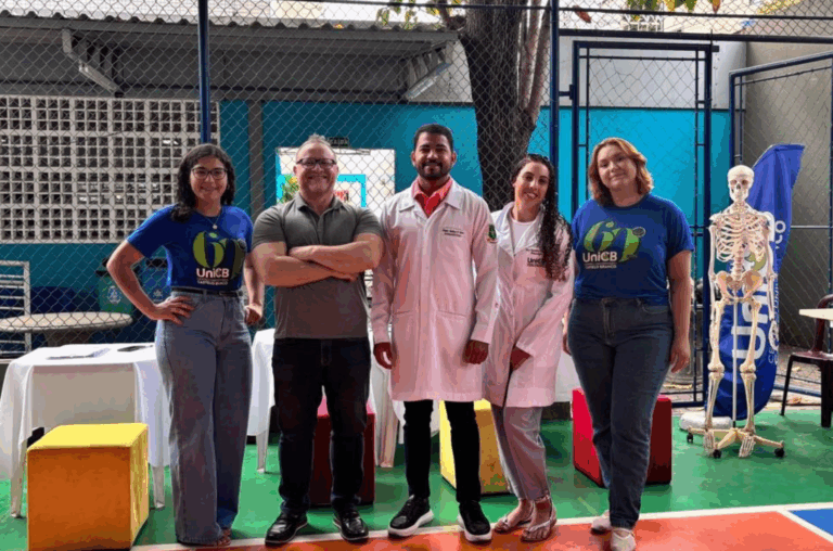 Leia mais sobre o artigo UniCB marca presença na Feira  de Profissões da Escola Conde de Linhares